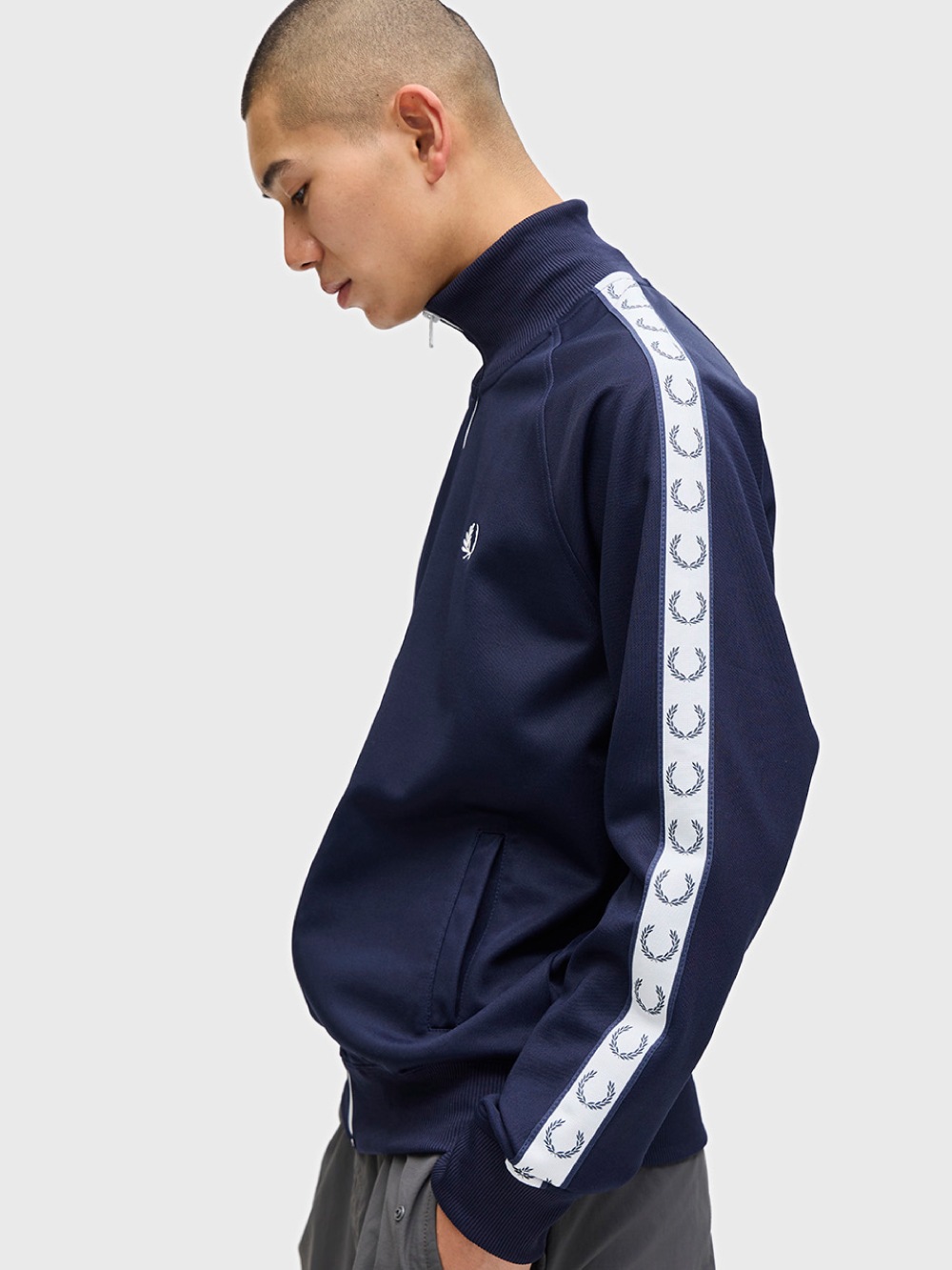 FRED PERRY(フレッドペリー) Taped Track Jacket