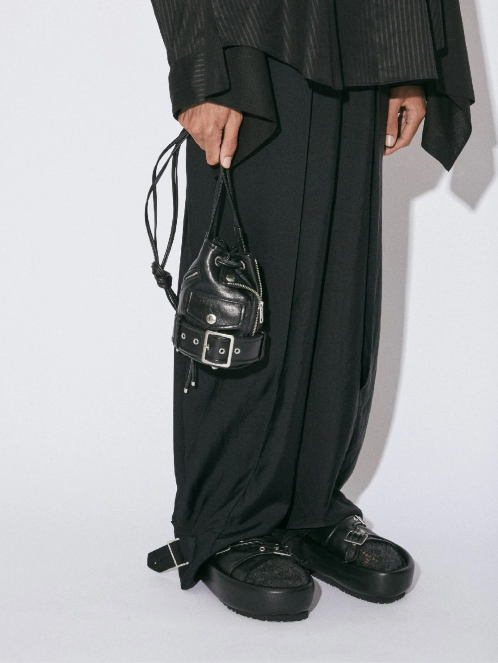 beautiful people(ビューティフルピープル) riders mini drawstring bag