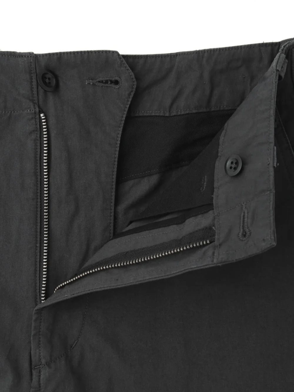 MHL.(エムエイチエル) DRY COTTON PLAINWEAVE TROUSERS