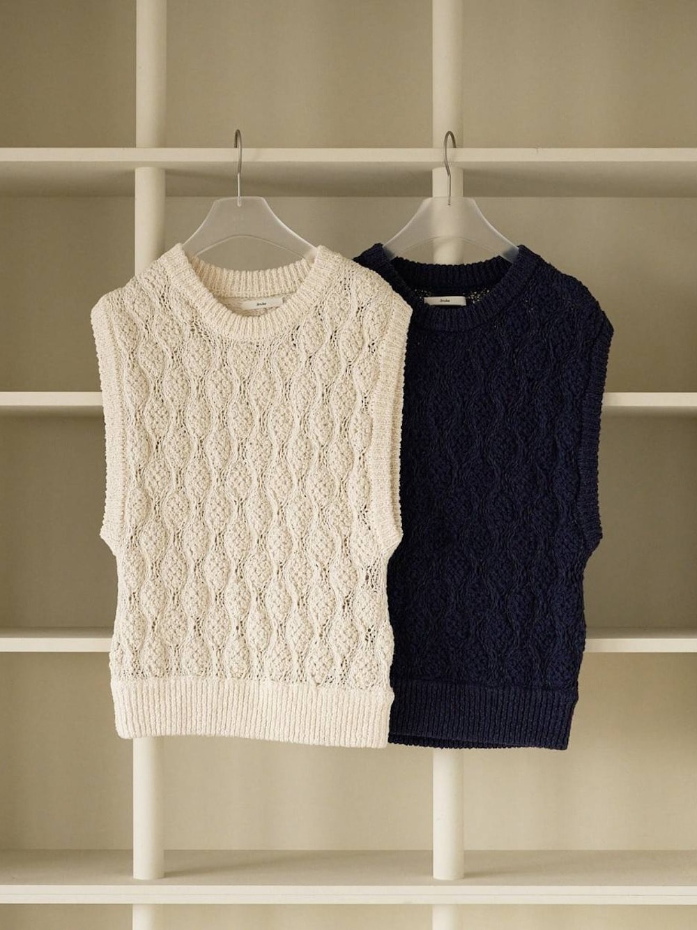 anuke(アンヌーク) Slub Pattern Vest