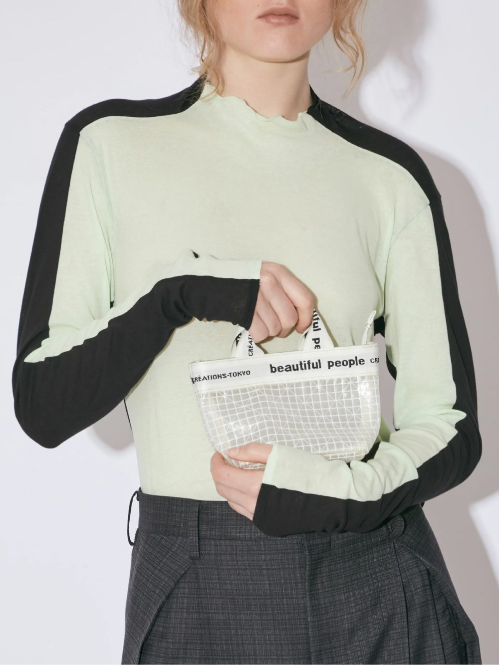 beautiful people(ビューティフルピープル) plaid vinyl logo poach