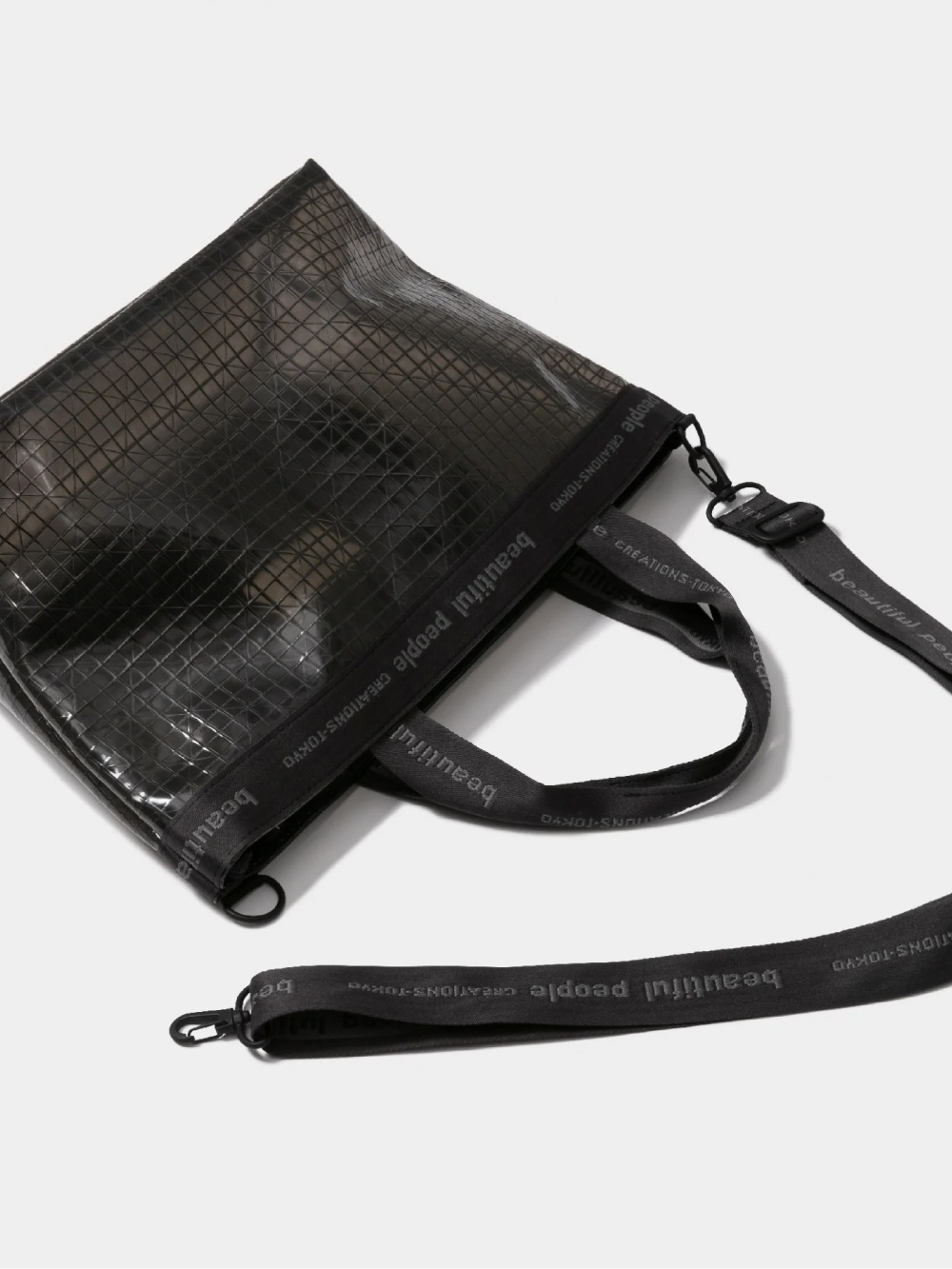 beautiful people(ビューティフルピープル) plaid vinyl logo tape bag