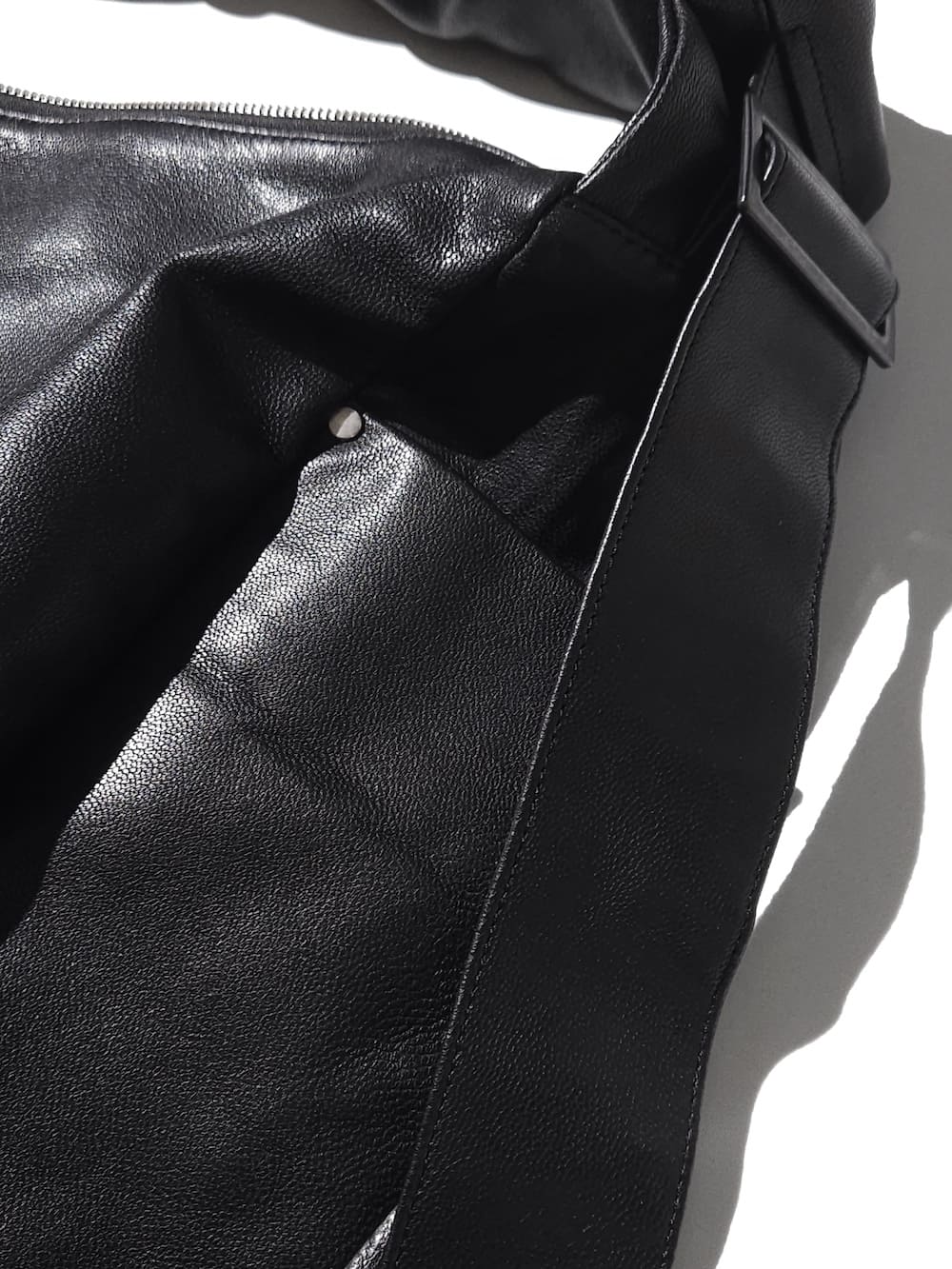ssstein(シュタイン) SHIRRING HANDLE LEATHER SHOULDER BAG