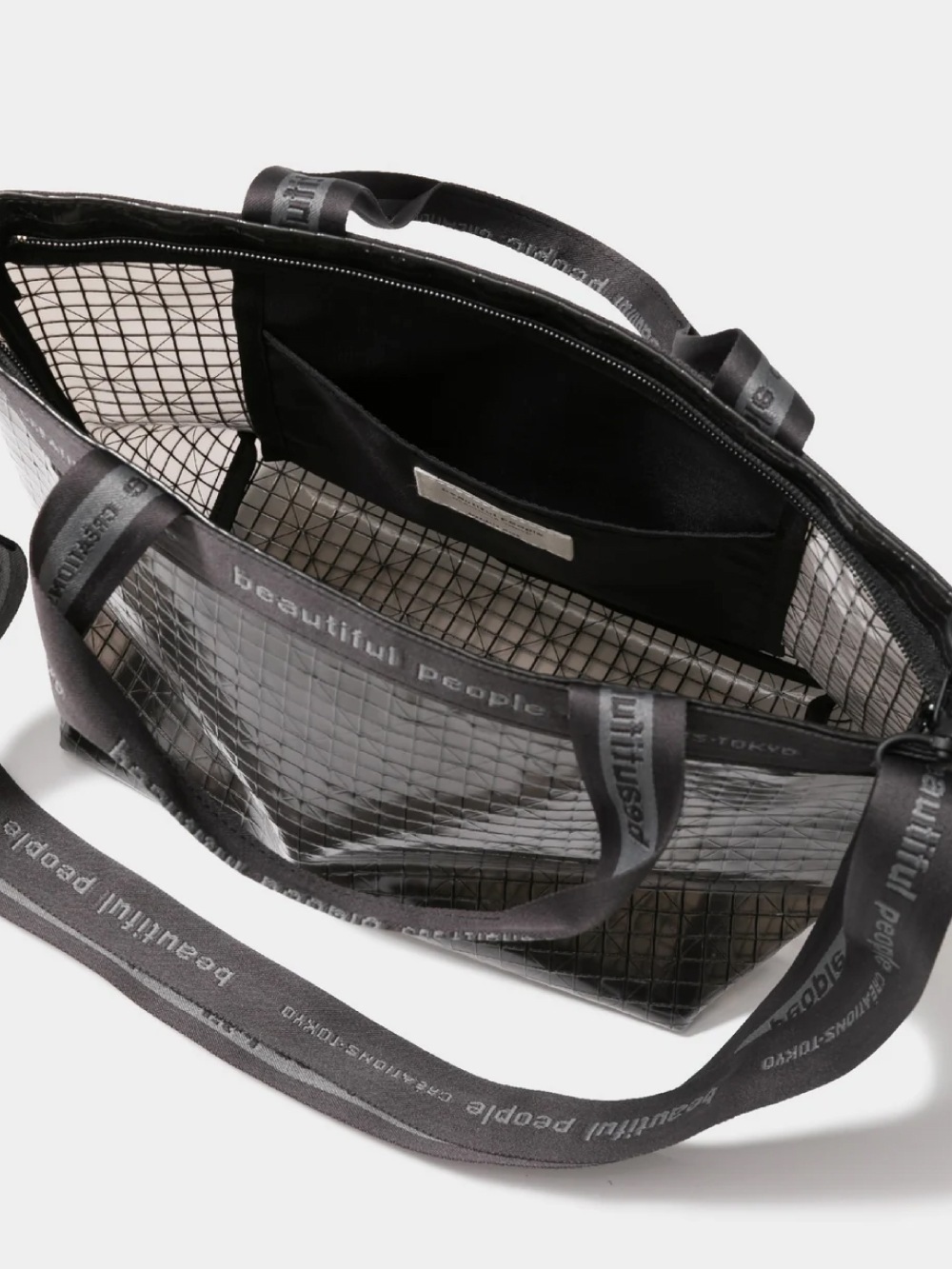 beautiful people(ビューティフルピープル) plaid vinyl logo tape bag M