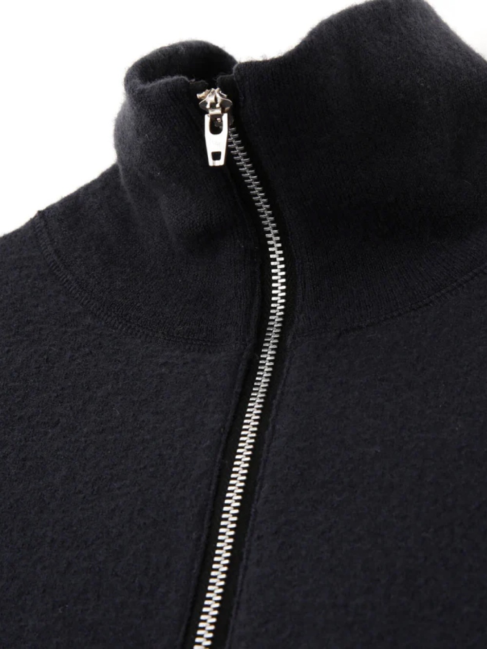 YLEVE(イレーヴ) ULTRAFINE MERINO MILLED WOOL KNIT HALF ZIP PULL