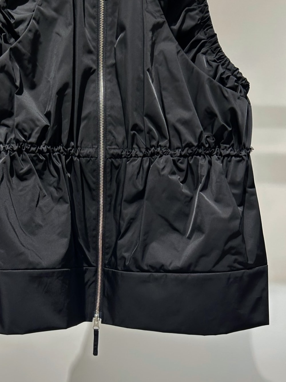 ENFOLD(エンフォルド) GATHER SHAPE VEST