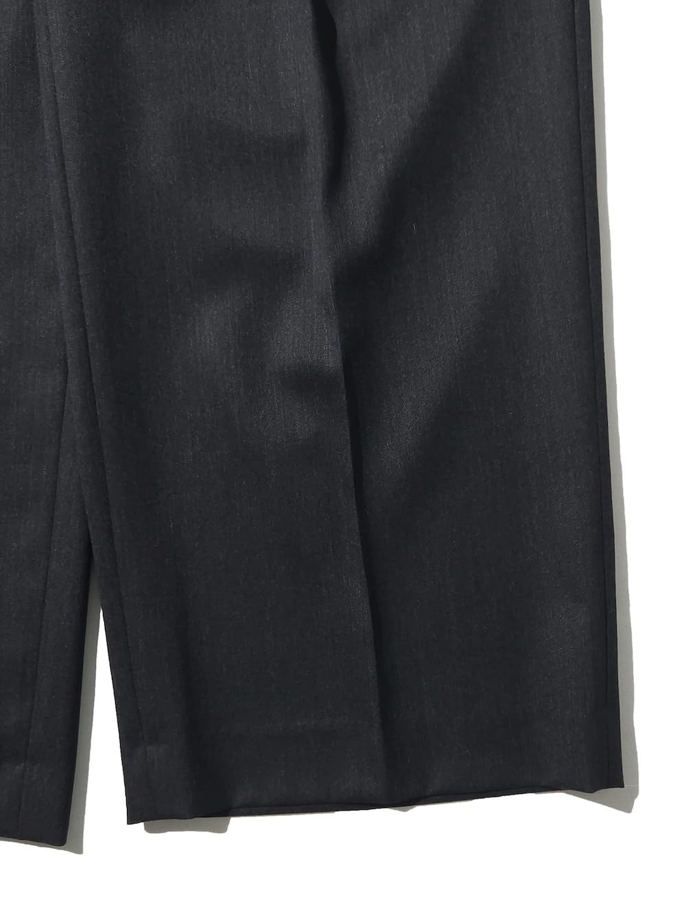 IRENISA(イレニサ) TWO TUCKS WIDE TROUSERS