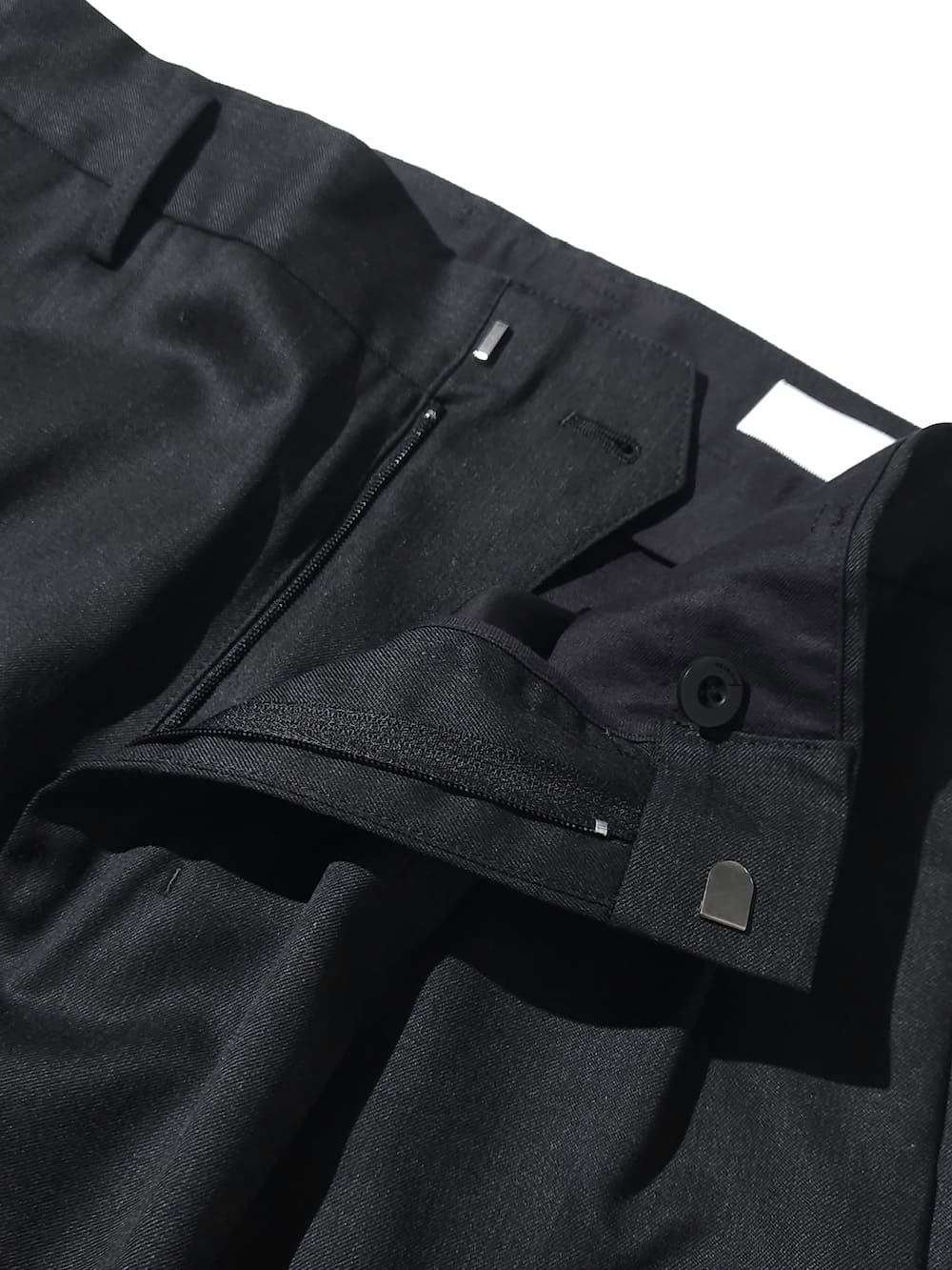 IRENISA(イレニサ) TWO TUCKS WIDE TROUSERS