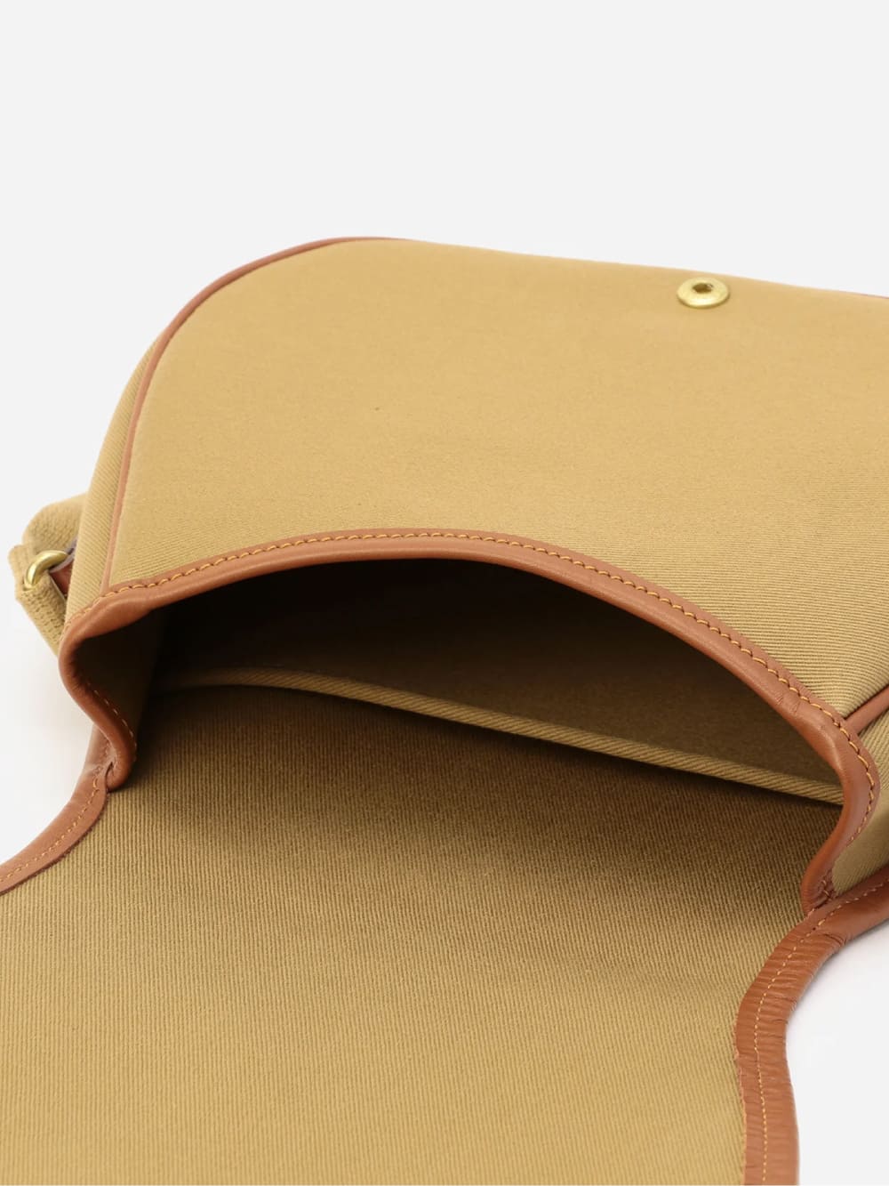 BRADY(ブレディー) AIRE / エアー