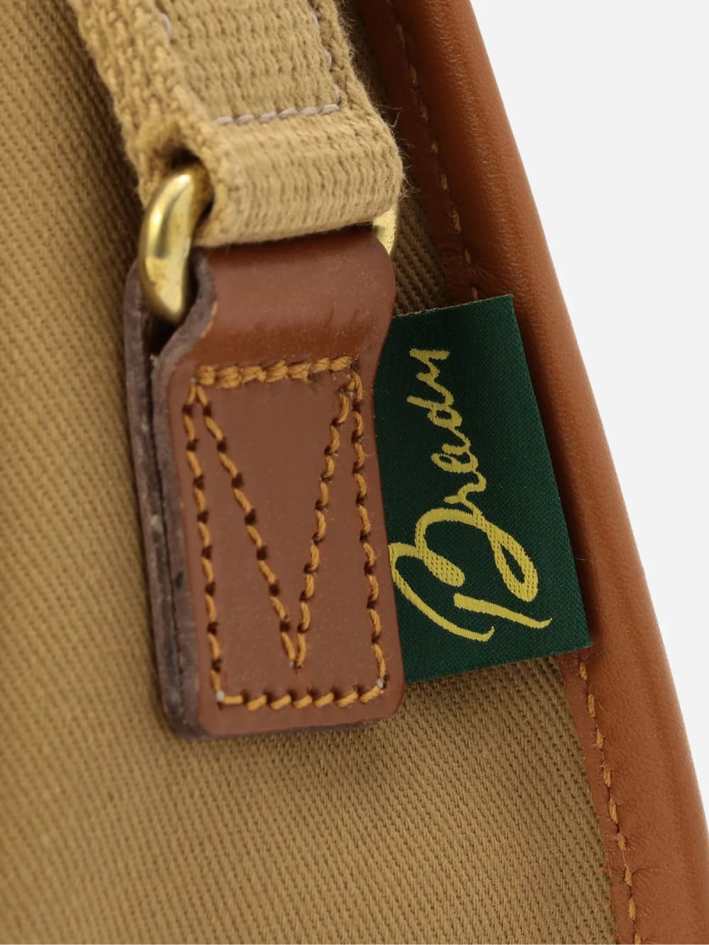 BRADY(ブレディー) AIRE / エアー