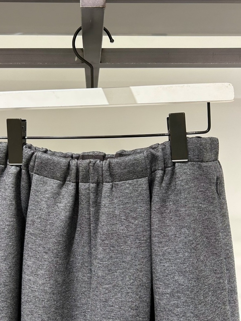 ENFOLD(エンフォルド) CURVE CROPPED-PANTS
