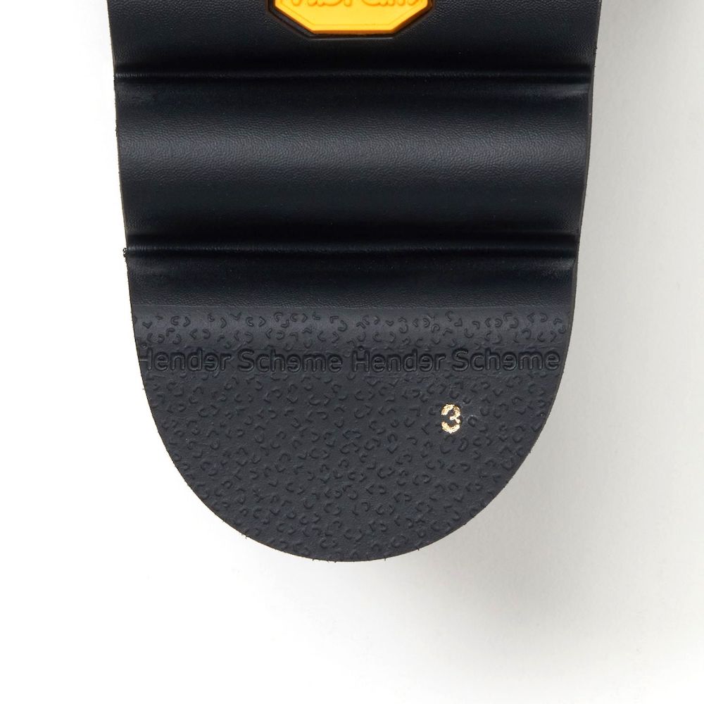 Hender Scheme(エンダースキーマ) caterpillar - COLDBECK