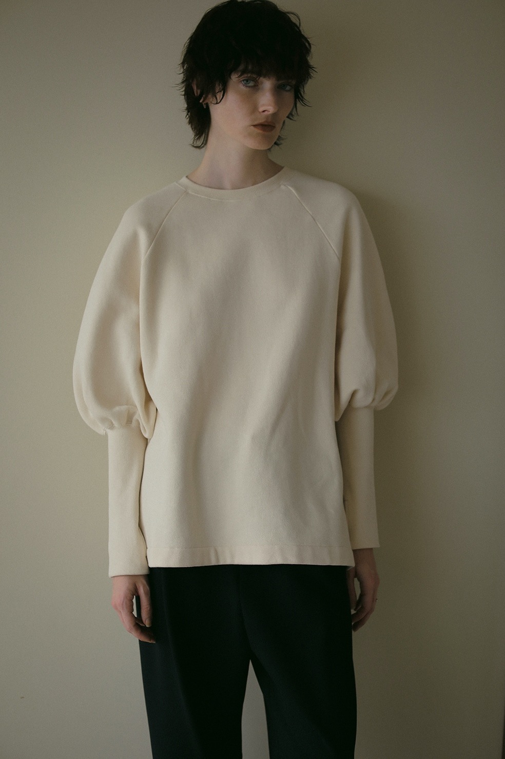 MANOF(マノフ) PUFF SLEEVE CUT TOPS
