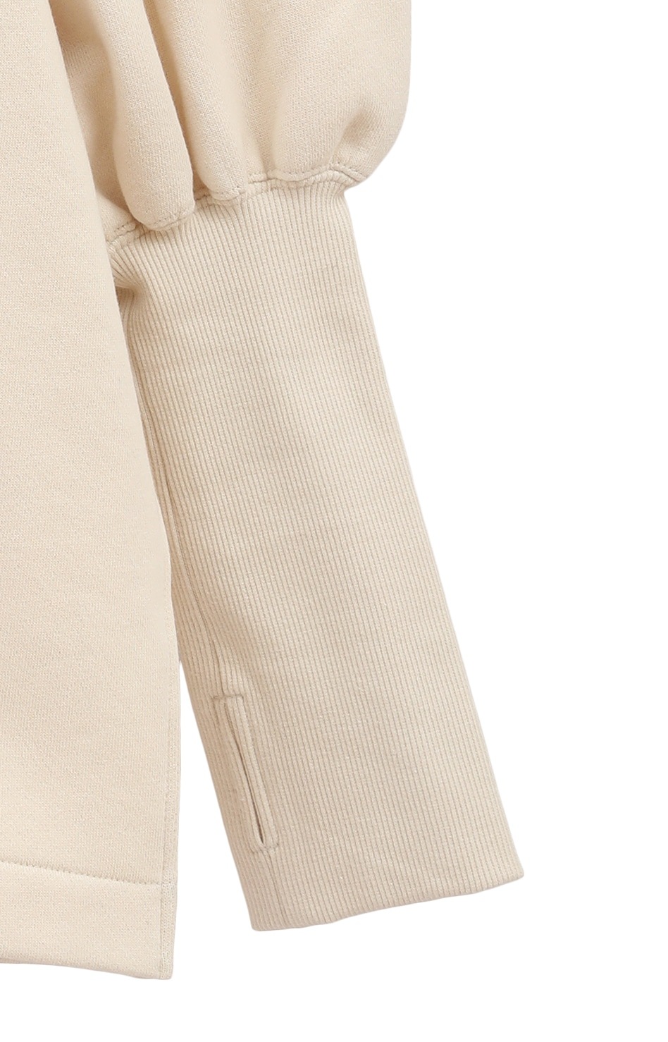 MANOF(マノフ) PUFF SLEEVE CUT TOPS