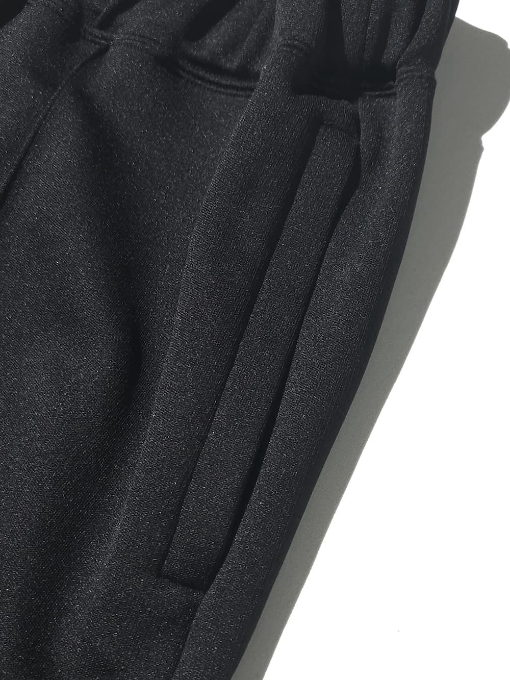 crinkle crinkle crinkle(クリンクルクリンクルクリンクル) frill track pants