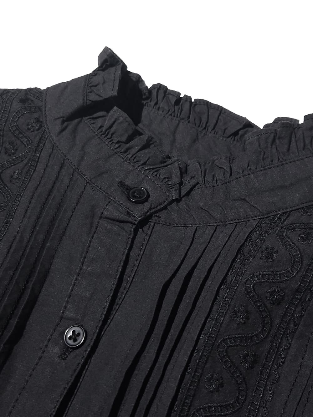 crinkle crinkle crinkle(クリンクルクリンクルクリンクル) rebuilt neck embroidery blouse