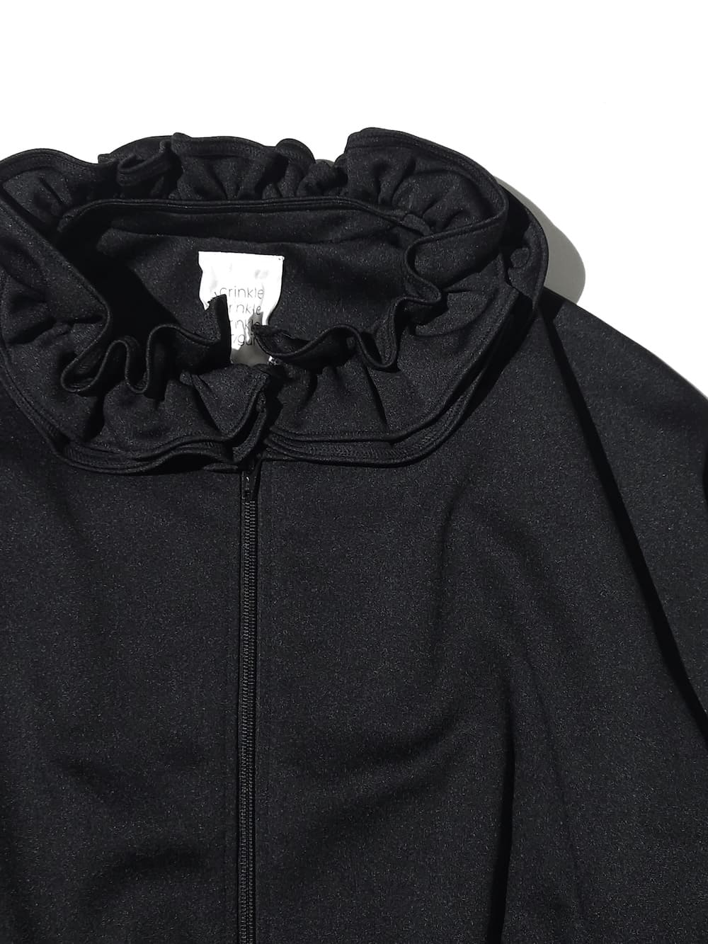 crinkle crinkle crinkle(クリンクルクリンクルクリンクル) frill track jacket