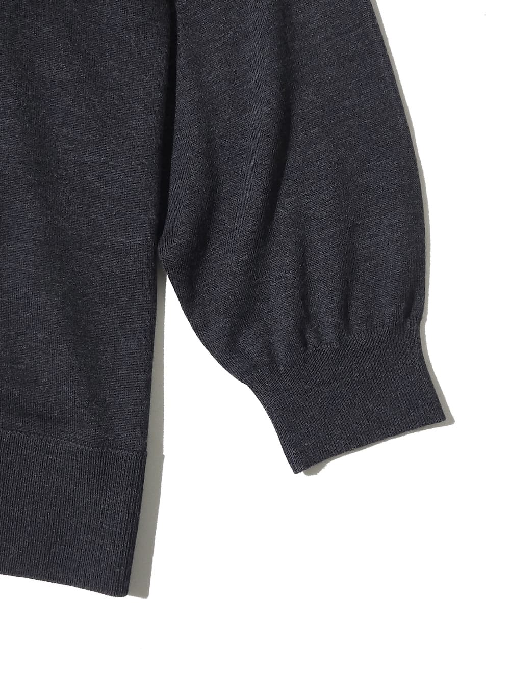 【ENFOLD】24AW　新品タグ付き　ＢＵＭＰＹ　ＰＵＬＬＯＶＥＲ　38グレー CROPPED HOODED PULLOVER｜38｜BLK｜KNIT WEAR｜|ENFÖLD OFFICIAL