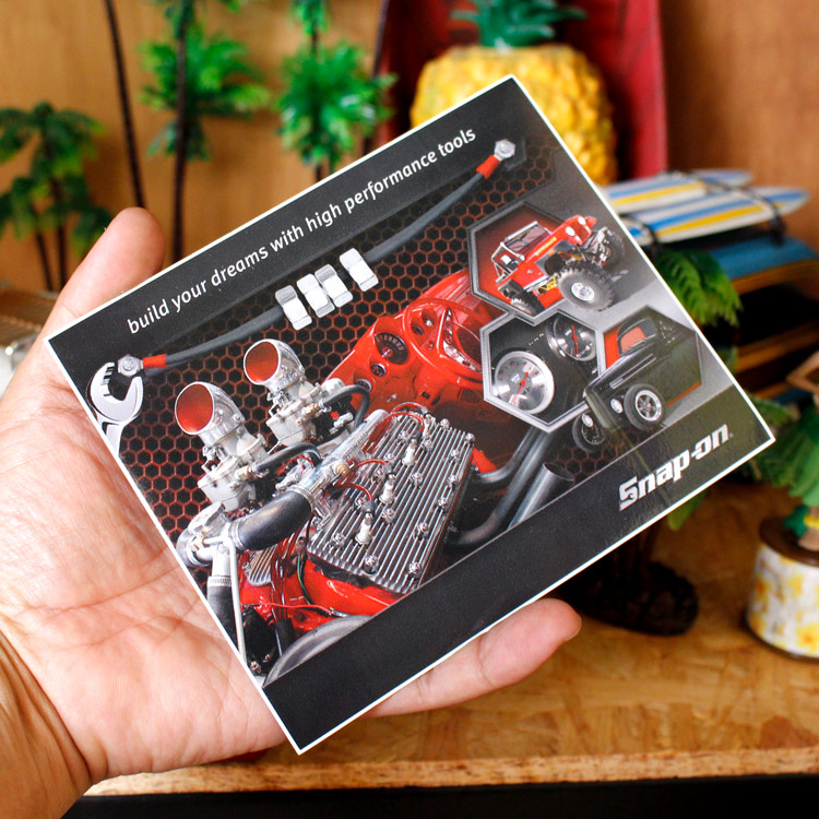 【メール便発送】ステッカー 車 かっこいい スナップオン スクエア エンジン柄 縦12.6×横15.1cm Snap-on シール デカール アメリカ雑貨 アメリカン雑貨アメリカを代表する工具メーカーのオフィシャルデカール。