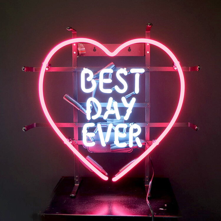 ネオンサイン / BEST DAY EVER ピンクのハート型 インテリア ネオン管