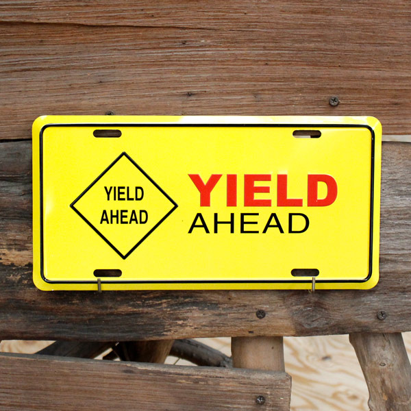 アメリカ看板 YIELD標識 三角形 赤と白 Red Yield Sign - Reflective, Aluminum | Allstate Sign