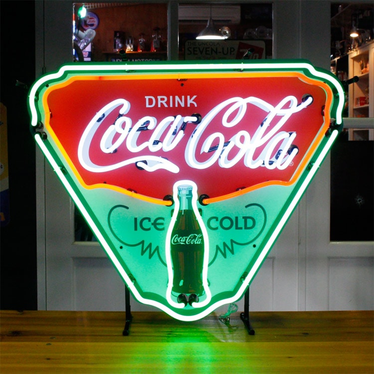 看板 照明 ネオンサイン COCA-COLA コカ・コーラ ICE COLD トライアングル 縦58×横71×奥行16cm（デザイン部縦57×横69cm） ネオン管 オフィシャルライセンス インテリア アメリカン雑貨アメリカンガレージに良く合うウォールデコレーション