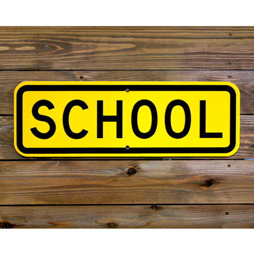 アメリカの工場直輸入の道路標識！アメリカの道路標識 「SCHOOL