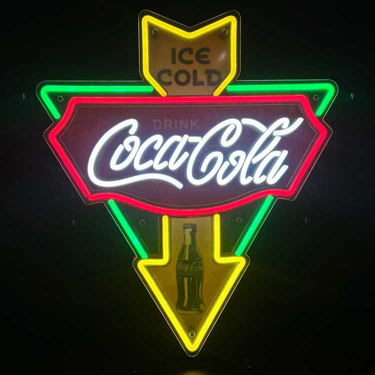 照明 ライト Coca-Cola コカ・コーラ ネオ LED サイン Arrow PJ-NEO04 幅51.5×高さ60㎝ 屋内専用 インテリア アメリカ雑貨 アメリカン雑貨アメリカンな雰囲気が楽しめるLEDサイン