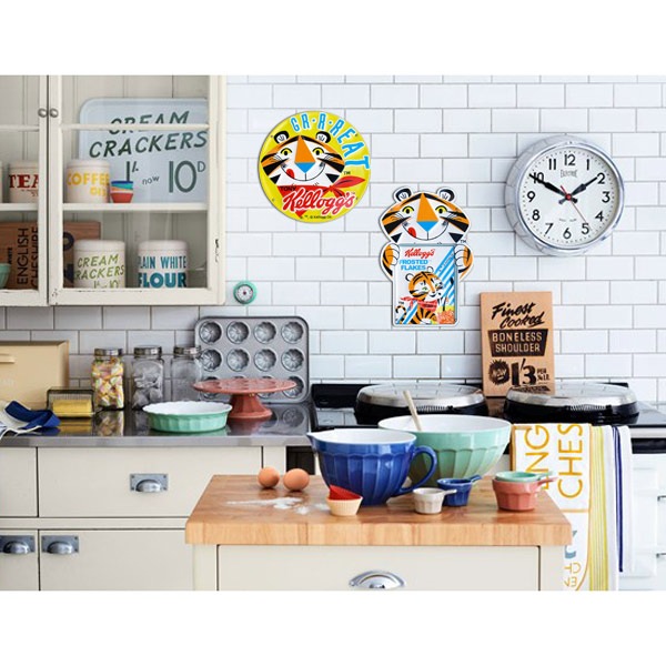 看板 Kellogg's ケロッグ エンボス メタルサイン KG001 TONY YELLOW 直径30cm ブリキ製 トニー かわいい おしゃれ インテリア 店舗 アメリカン雑貨