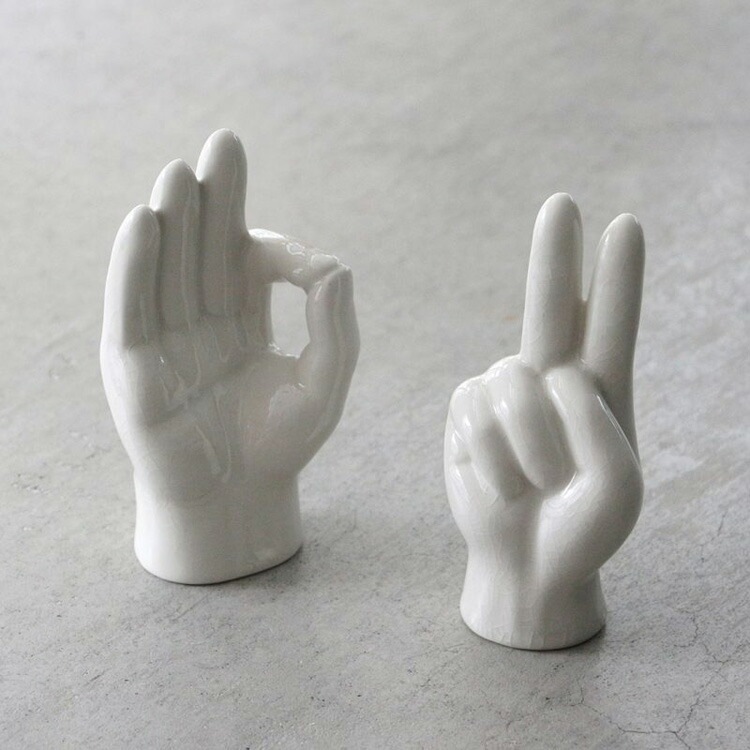 ポーセリン ハンドオブジェ ”Peace” W6.5×D4×H14.5cm 陶器製