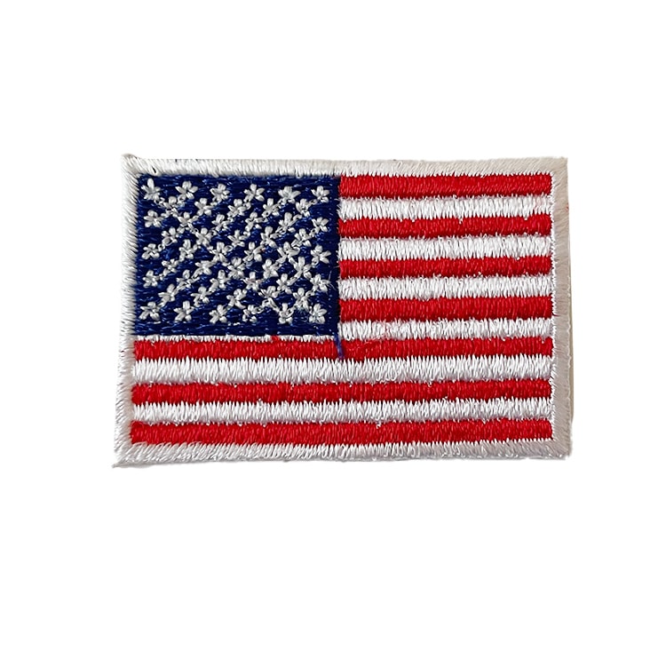 【メール便発送】ワッペン アメリカ 国旗 スクエア 小  縦3×横4.6cm コットン製 アイロン 大人向け パッチ 海外 アレンジ かっこいい アメリカン雑貨アイロンで手軽につけられる刺繍ワッペン。