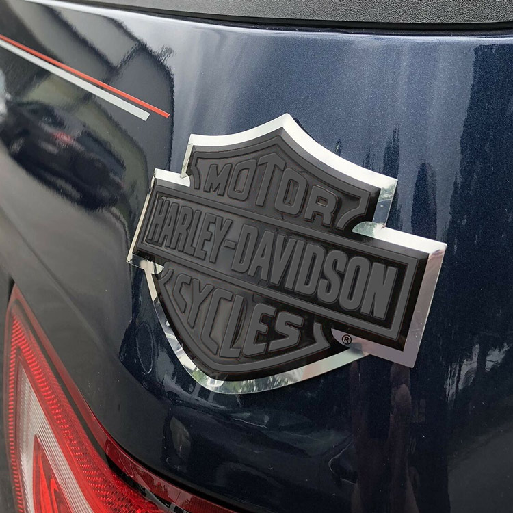 【メール便発送】ステッカー ハーレーダビッドソン アルミニウム デカール CG41713 Harley-Davidson シール デカール カスタマイズ アメリカン雑貨スタッズ付きダイカットデカール。