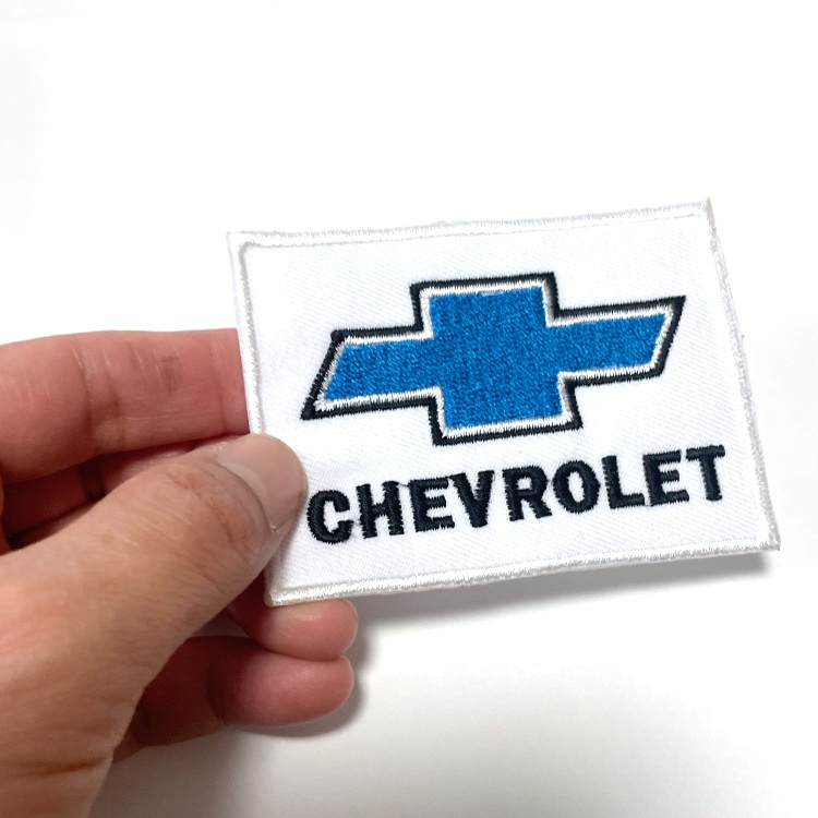 【メール便発送】ワッペン CHEVOROLET 縦5.5×横7.5cm コットン製 アイロンパッチ アイロン 大人向け パッチ 海外 アレンジ かっこいい アメリカン雑貨アイロンで手軽につけられる刺繍ワッペン。