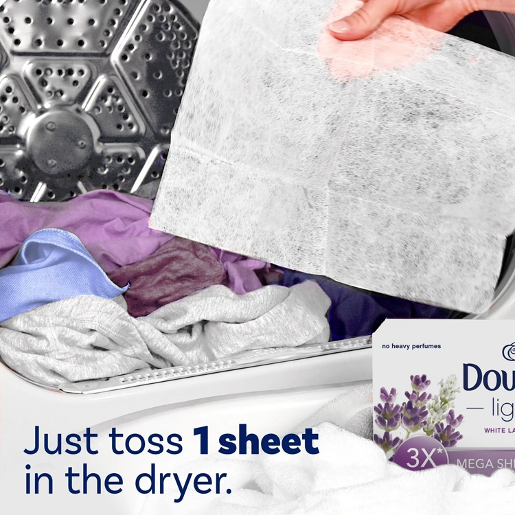 柔軟シート DOWNY Light ダウニー メガ ホワイトラベンダー 80枚 大判サイズ 22×32cm 乾燥機用 柔軟シート P&G Downy アメリカ製衣装ケースやくつ箱の中の芳香剤としても使える