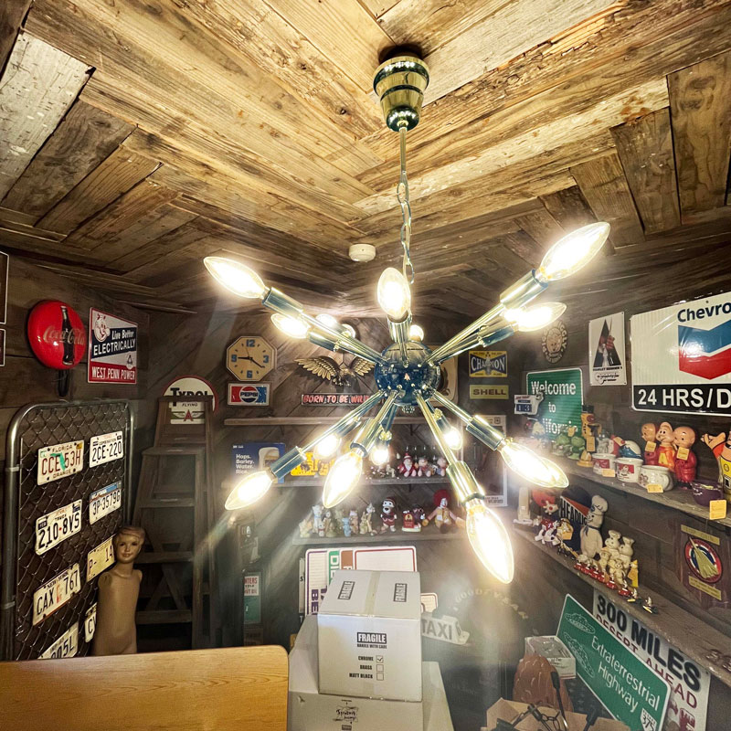 天井照明 SPUTNIK LAMP スプートニクランプ 16バルブ クローム  吊り下げ照明  50's ビンテージ風 ダイナー アメリカ雑貨 アメリカン雑貨アメリカンデザインのインテリア照明。
