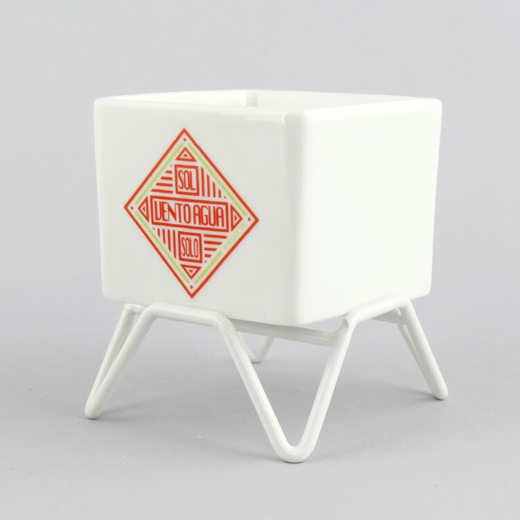 HERE by DETAIL プラントポット w/スタンド 60 レッド Pot W6.5×D6.5×H5cm / Stand W6.5×D6.5×H3cm / Weight 200g
