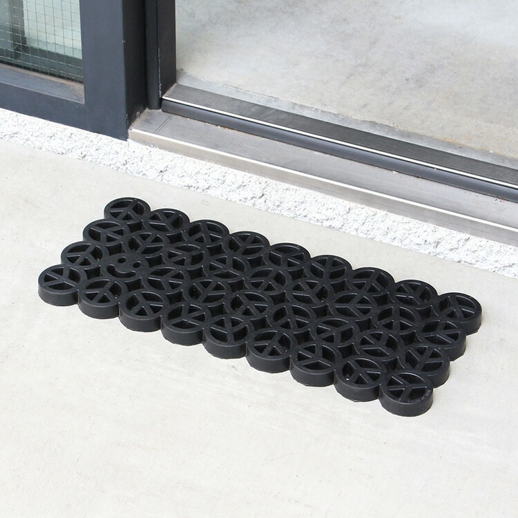 HERE ラバーマット ピース 横46×縦20×厚み1.6cm 玄関マット ドアマット コンパクト おしゃれ シンプル 屋外 PEACE