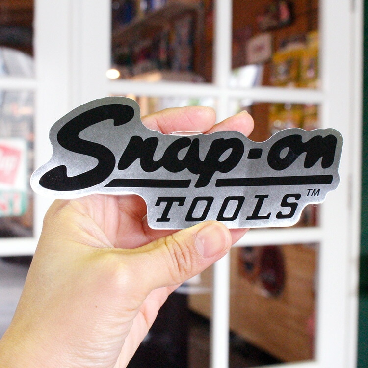 【メール便発送】Snap-on スナップオン デカール ダイカット ロゴ メタル 縦6×横14.5cm ステッカー シール 車 ガレージ アメリカン雑貨アメリカを代表する工具メーカーのオフィシャルデカール。