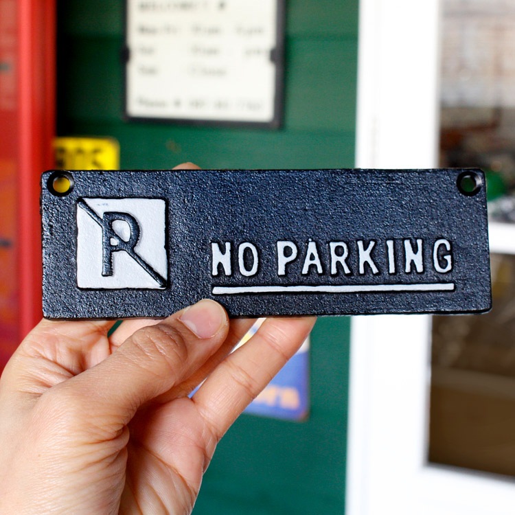 メール便発送】看板 アイアンプレート NO PARKING SLW094 高さ5