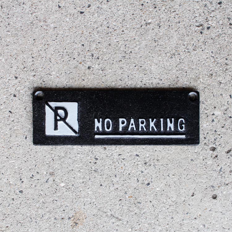 メール便発送】看板 アイアンプレート NO PARKING SLW094 高さ5
