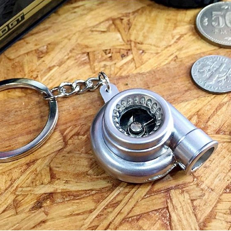 【メール便発送】キーホルダー カーパーツキーリング 「ターボチャージャー」 キーホルダー 車の部品 アメリカン雑貨カーパーツ型のクールなキーリング。