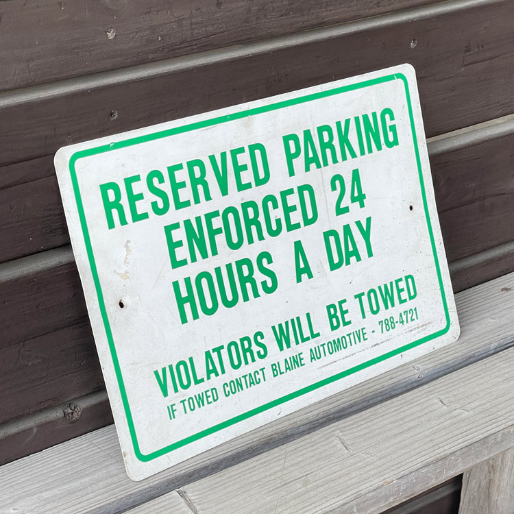 ヴィンテージサイン RESERVED PARKING 縦30×横45.5cm アルミ製 1点モノ 年代不明 アメリカ雑貨ビンテージ 看板 ガレージ 店舗 アメリカン アメリカン雑貨 インテリア 雑貨壁面 