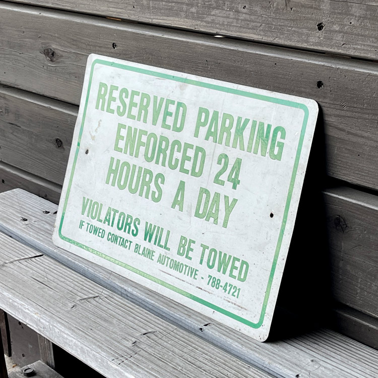 ヴィンテージサイン RESERVED PARKING 縦30×横45.5cm アルミ製 1点モノ 年代不明 アメリカ雑貨ビンテージ 看板 ガレージ 店舗 アメリカン アメリカン雑貨 インテリア 雑貨壁面 