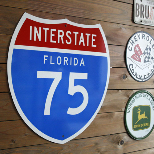 アメリカの工場直輸入の道路標識！アメリカの道路標識 「INTERSTATE