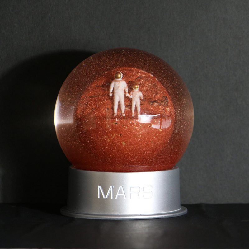 オブジェ MARS DUST GLOBE マーズ ダストグローブ 火星のスノーグローブ ドーム直径10cm ガラス、ポリレジン スノードーム オブジェ 置物 おしゃれ