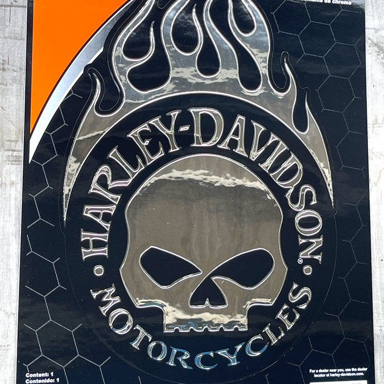 【メール便発送】ステッカー ハーレーダビッドソン ラージ エンボス クロームデカール Flamed Skull CG3279 縦27.5×横18.4cm ビニル製 Harley-Davidson ステッカー シール CARデカール アメリカ製 アメリカ雑貨