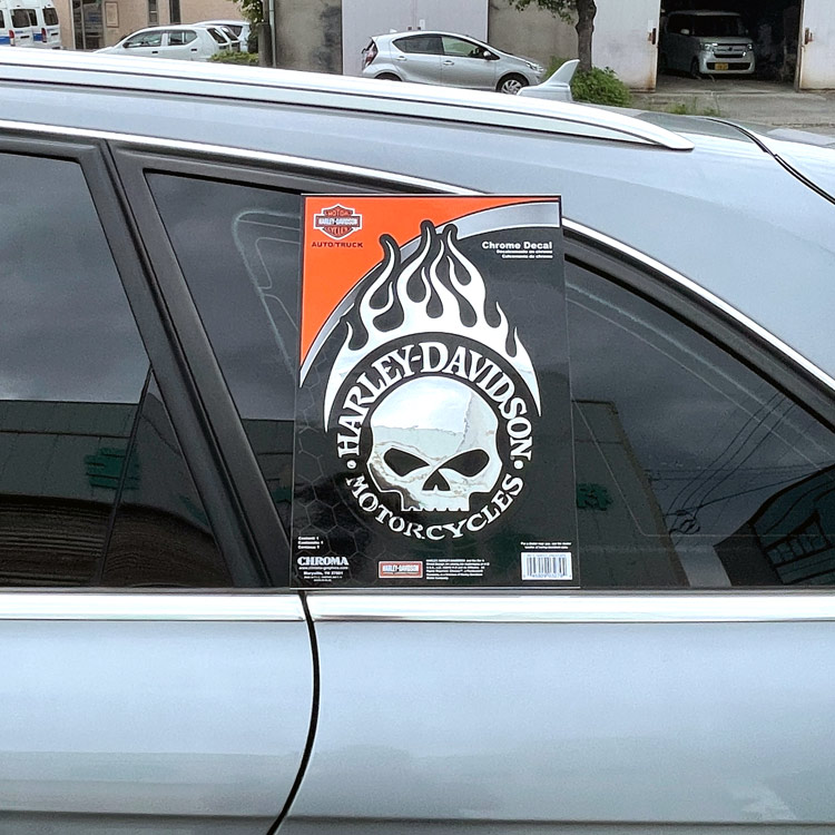 【メール便発送】ステッカー ハーレーダビッドソン ラージ エンボス クロームデカール Flamed Skull CG3279 縦27.5×横18.4cm ビニル製 Harley-Davidson ステッカー シール CARデカール アメリカ製 アメリカ雑貨