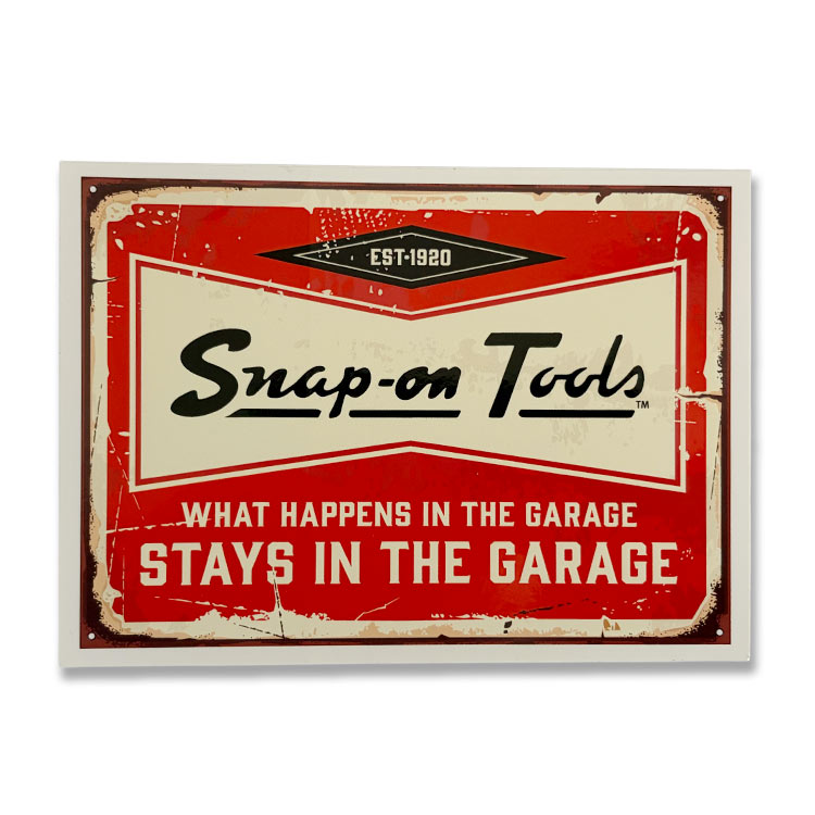 【メール便発送】Snap-on スナップオン デカール STAYS IN THE GARAGE 縦10.8×横15.2cmアメリカの工具ブランドのステッカー 工具好きのための一枚。
