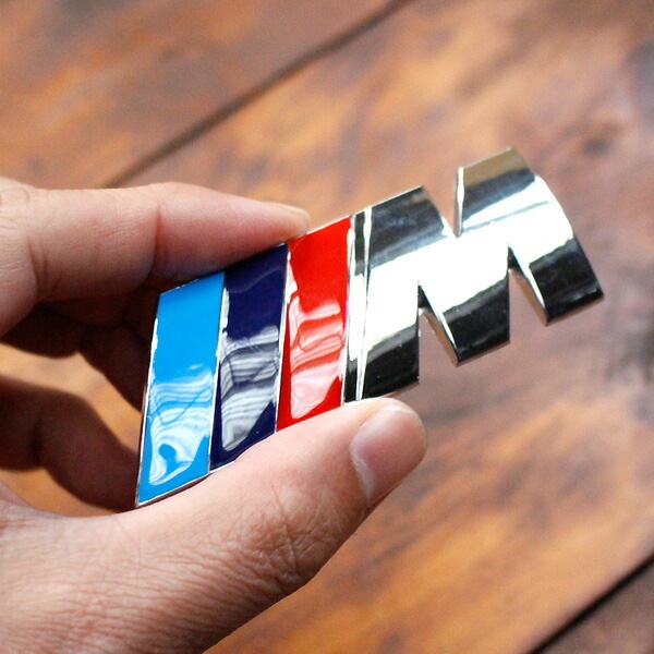 【メール便発送】3D エンブレムステッカー 「M」 BMW カーアクセサリー 立体ステッカー クルマ アメリカ雑貨 アメリカン雑貨貼ると速く見えるエンブレム型ステッカー。