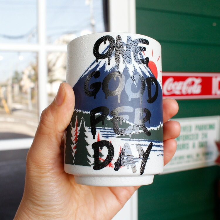 器楽窯 富士山の湯呑み（碧色） 縦10.2×直径7.2cm 約250ml 陶器